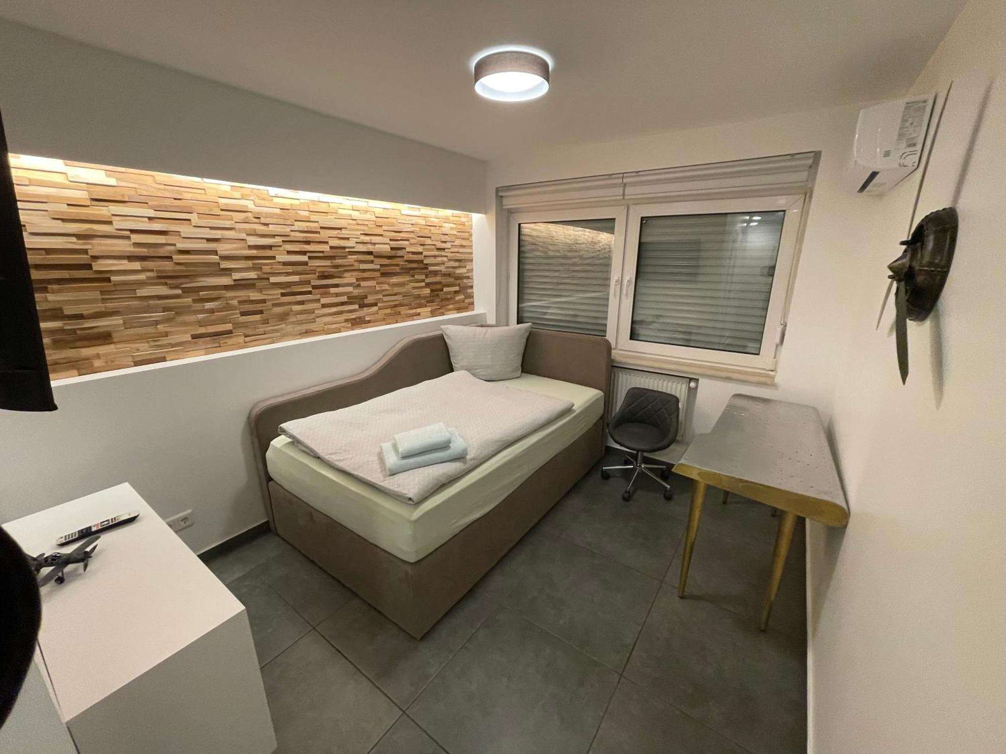 Aviators Guest House - Premium Room Strausberg Luaran gambar
